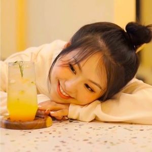 Meet your Posher, Myndii